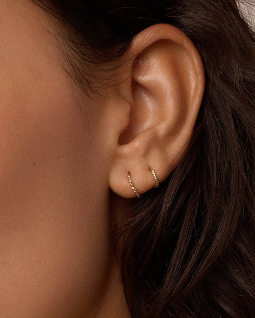 14K Gold Crew Single Huggie 8 mm || option::14K Solid Gold