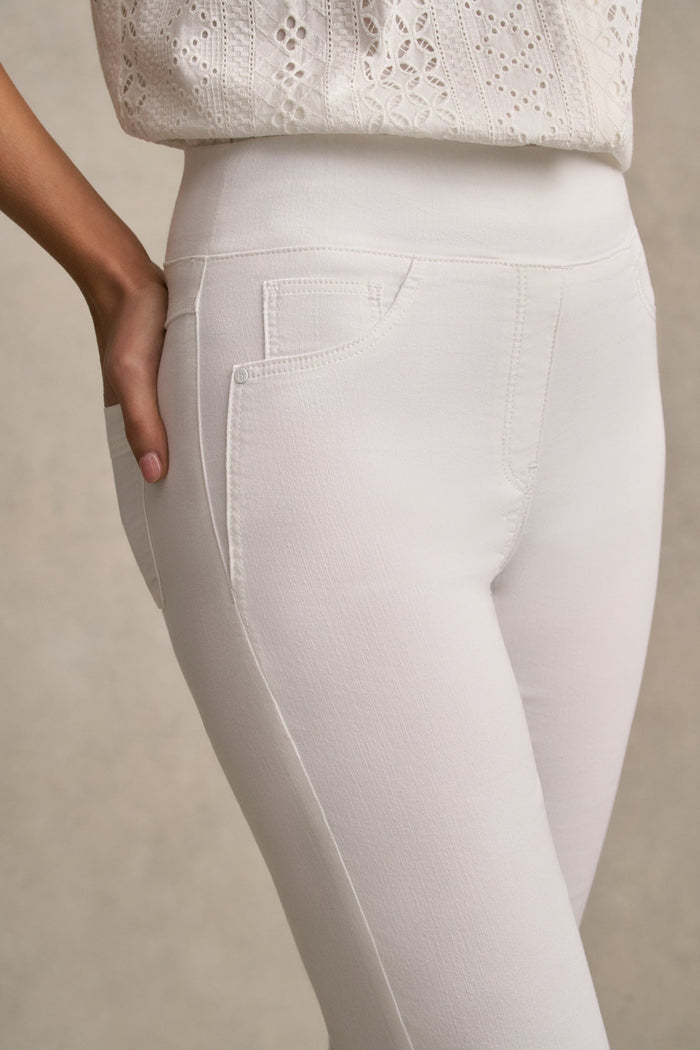 Bengajean® Relaxed Bootcut - White