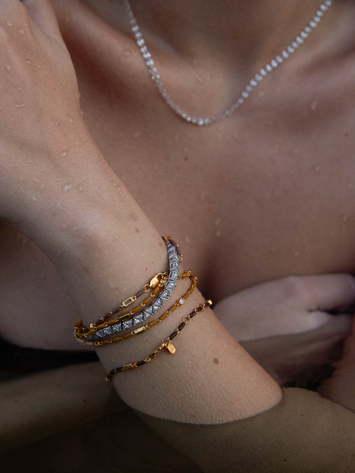 ENAMEL MOISSANITE BRACELET IN MOUTARDE, 18K GOLD VERMEIL