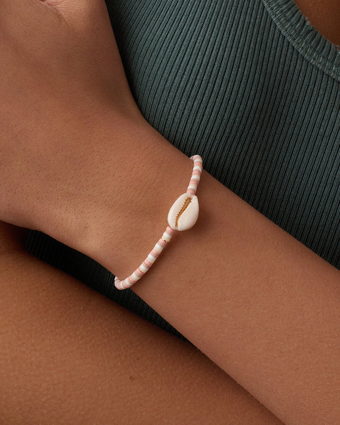 Harbor Shell Bracelet || option::18K Gold Plated