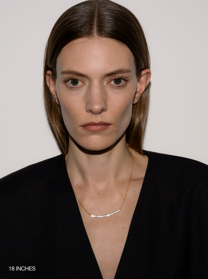 LARGE CURVE NECKLACE IN LAB WHITE SAPPHIRE, 18K GOLD VERMEIL
