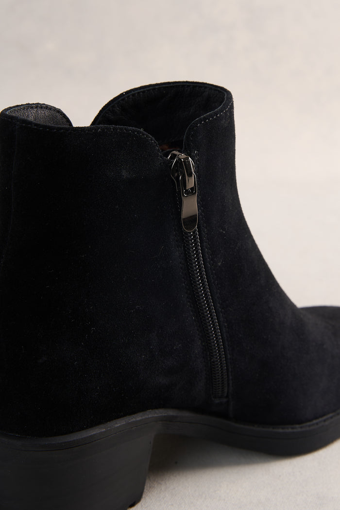 Louise Suede Boot - Black