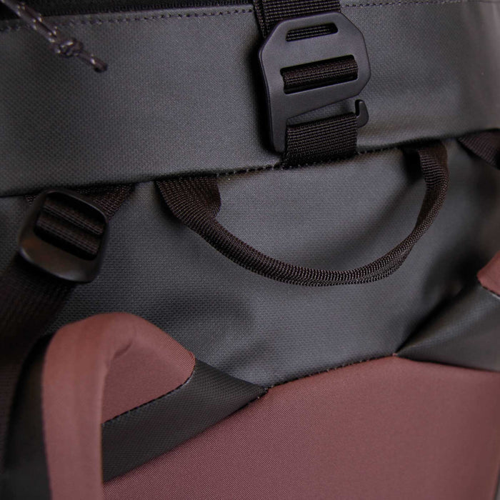 #en:color_pirate-black,fr:couleur_pirate-black,de:farbe_pirate-black