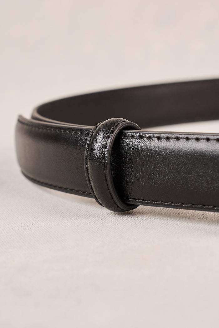 Oval Buckle Belt - Black
