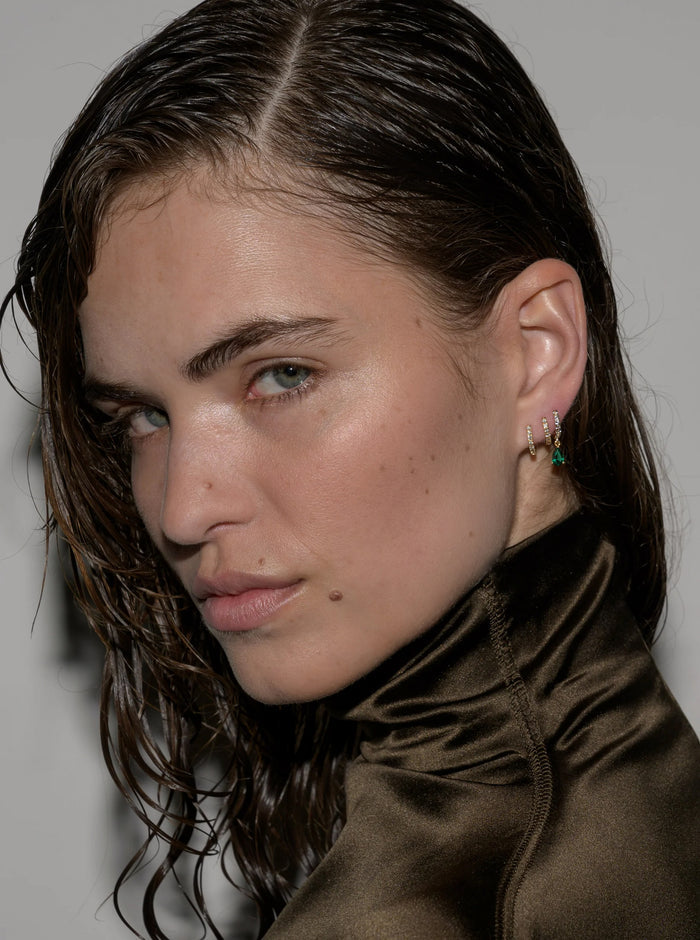 PAVÉ PEAR-DROP HUGGIE EARRING IN LAB EMERALD, 18K GOLD VERMEIL
