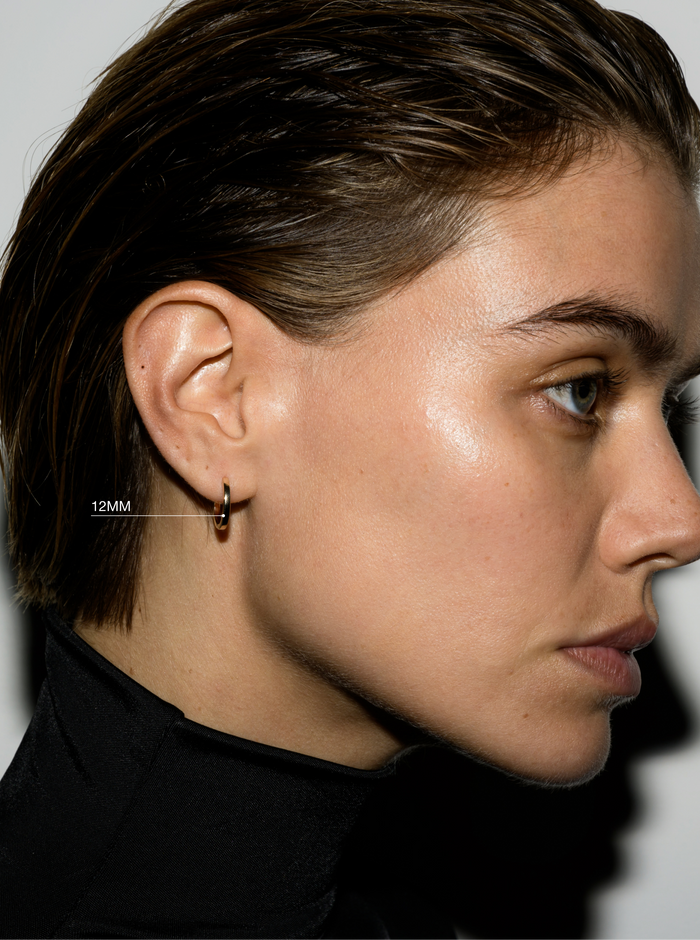PLAIN HUGGIE EARRING, STERLING SILVER