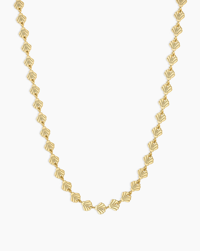Scallop Necklace || option::18K Gold Plated