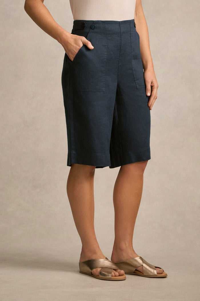Tab Detail Linen Short - Ink